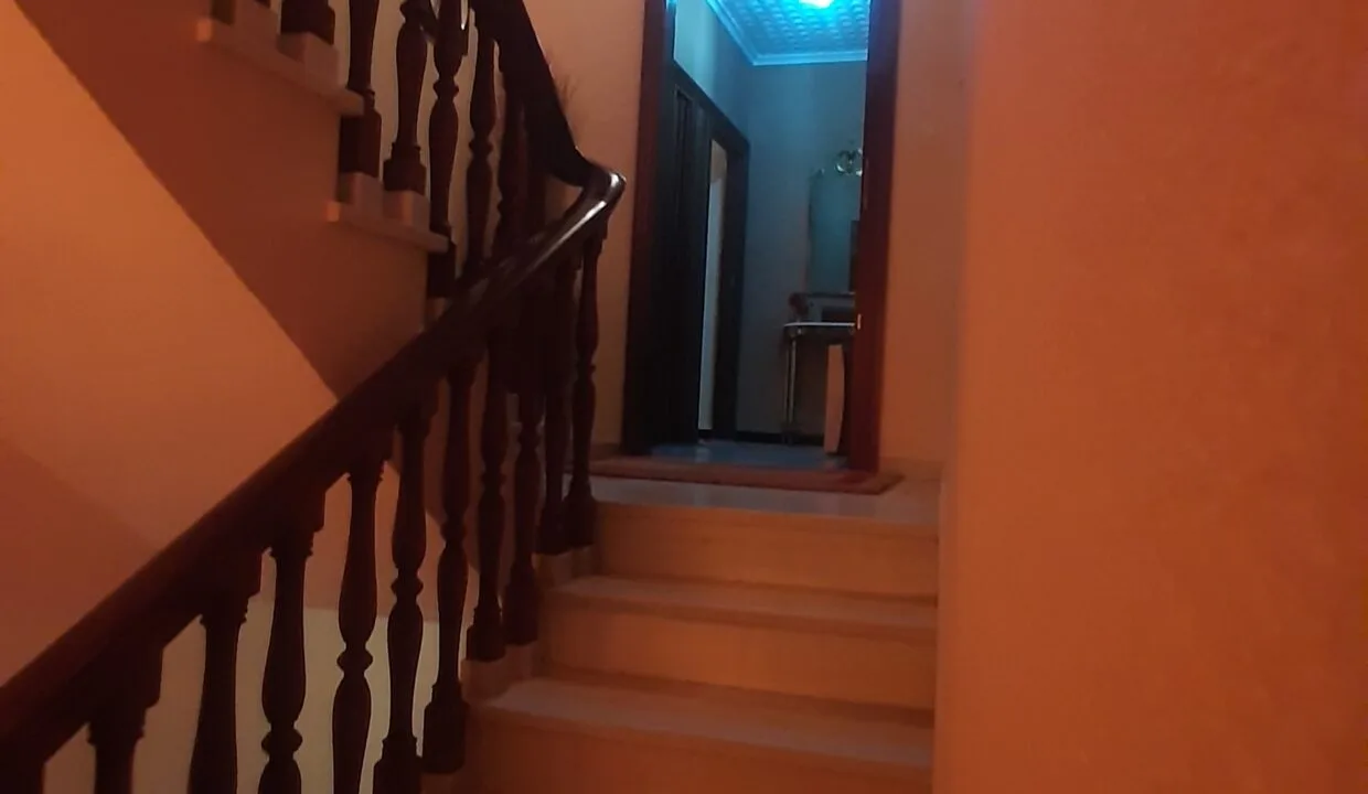 A29 ESCALERAS ENTRE PISOS